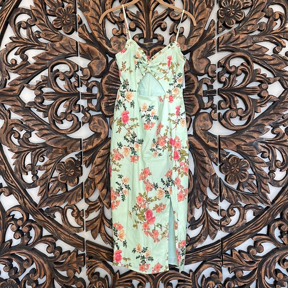 LOVERS + FRIENDS Floral Cut Out Midi - NWT - Sun Dress - Event Dress - Size XS - Picture 2 of 8